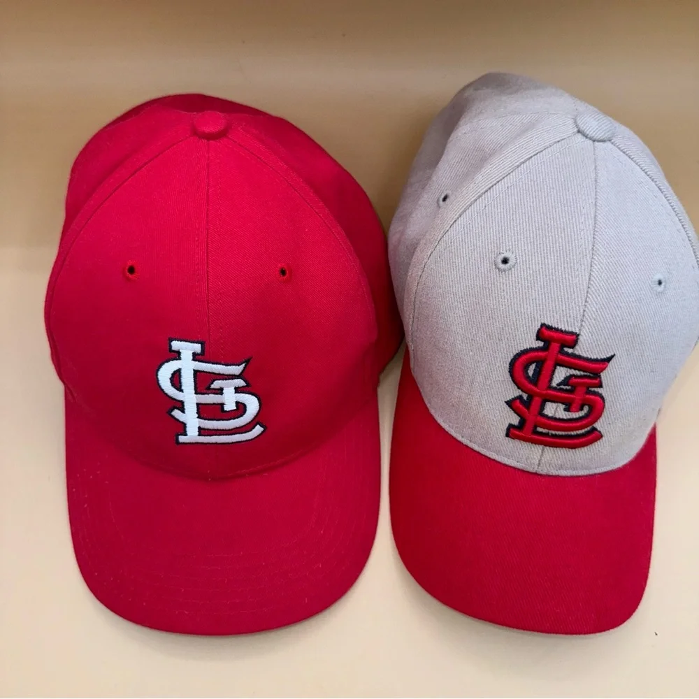 Two St. Louis Cardinals Red/White, Taupe/Red Baseball Caps, MLB,‎ EUC